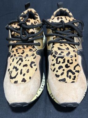 NWOT Steve Madden Ladies Cliff Leopard Print Sneakers Size 10M